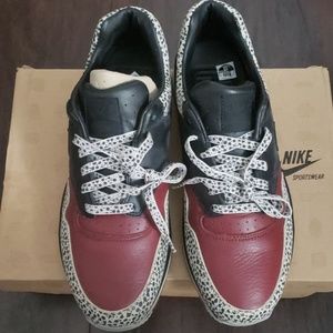 Nike air safari men's size 10